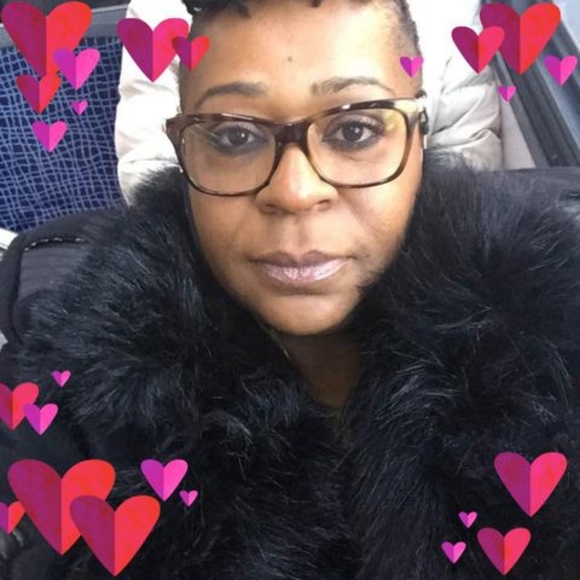 Meet your Posher, Hallamae - Picture 1 of 1